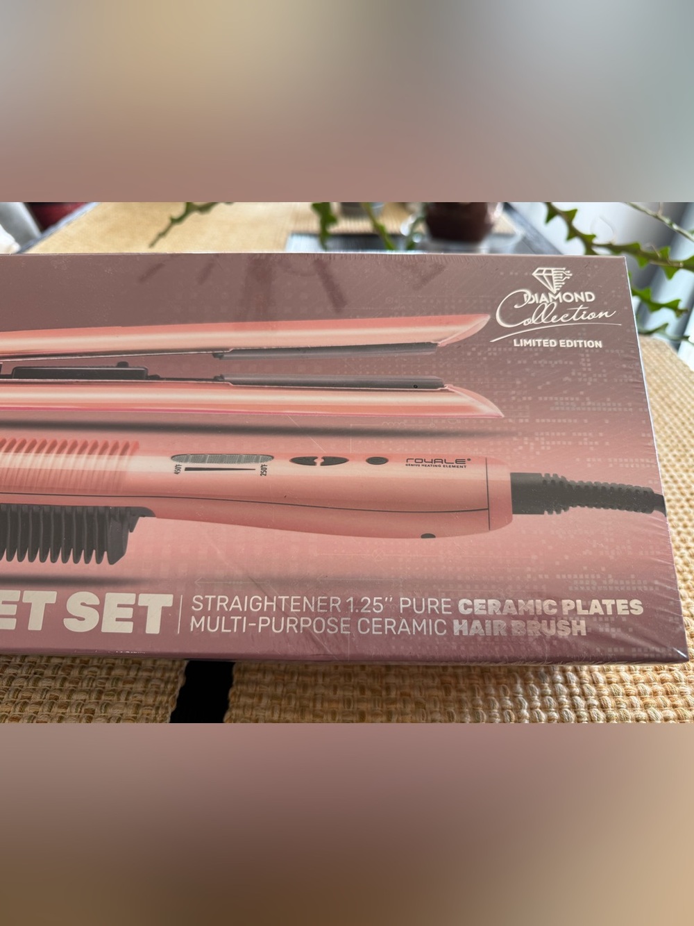 🔥Multi-Purpose Ceramic Hair Brush AND Platinum Genius 1.25" Ceramic Flat Iron🔥 - Picture 6 of 16